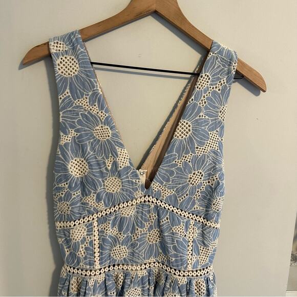 NWT Tuckernuck Adelyn Rae Blue White Lace Crochet Mini Dress Medium - Picture 10 of 12